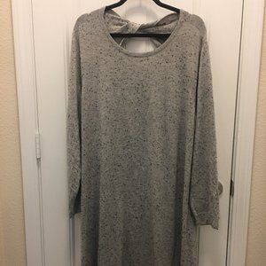 Loft Plus 24/26 Dress with Back Twist Design